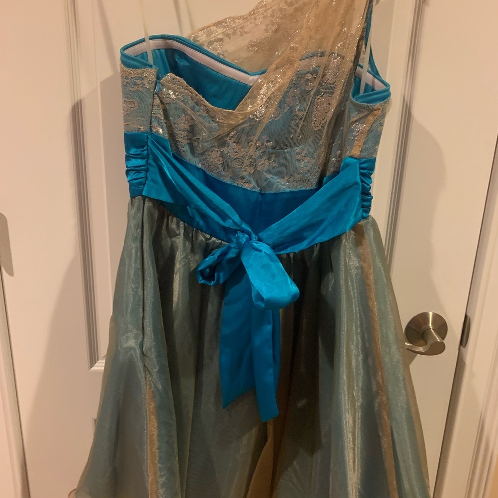 Dress - Picture 5 of 7